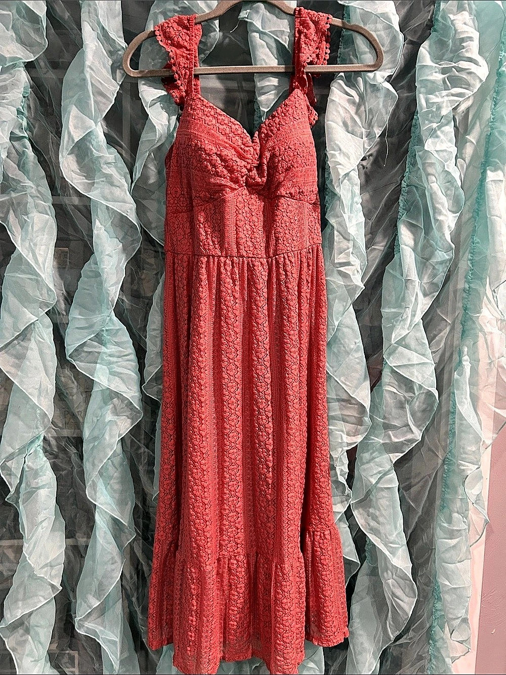 We Lace Maxi Dress in Pink Size Medium NWT